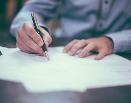 GUARDA DE DOCUMENTOS: 4 RAZÕES QUE MOSTRAM SUA IMPORTÂNCIA PARA UMA EMPRESA